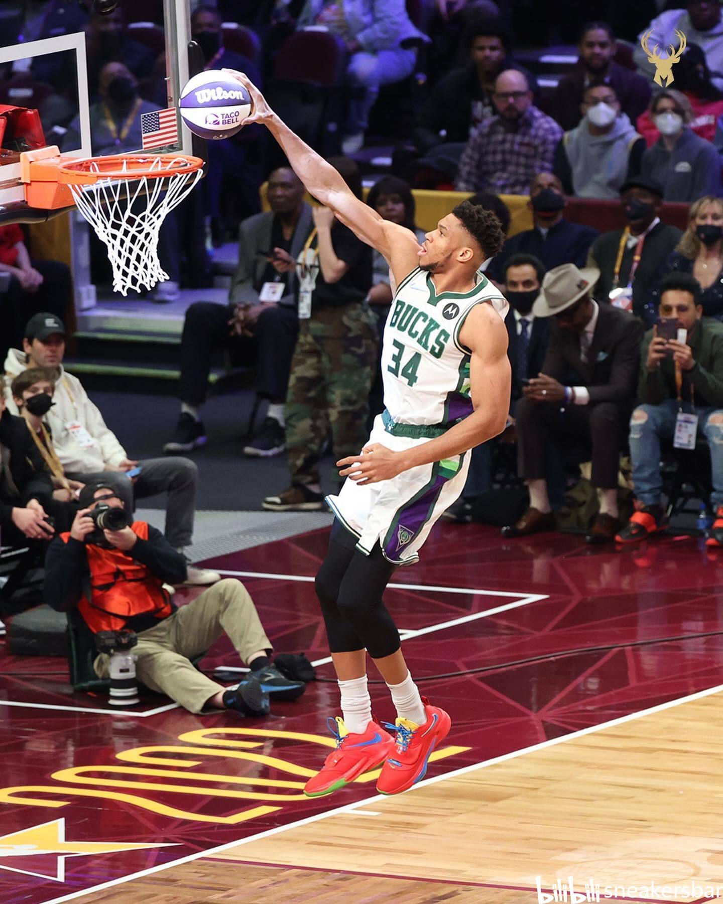 中超改跨年制，融入世界还是盲目跟风？（中超跨年赛制：拥抱国际还是随波逐流？）