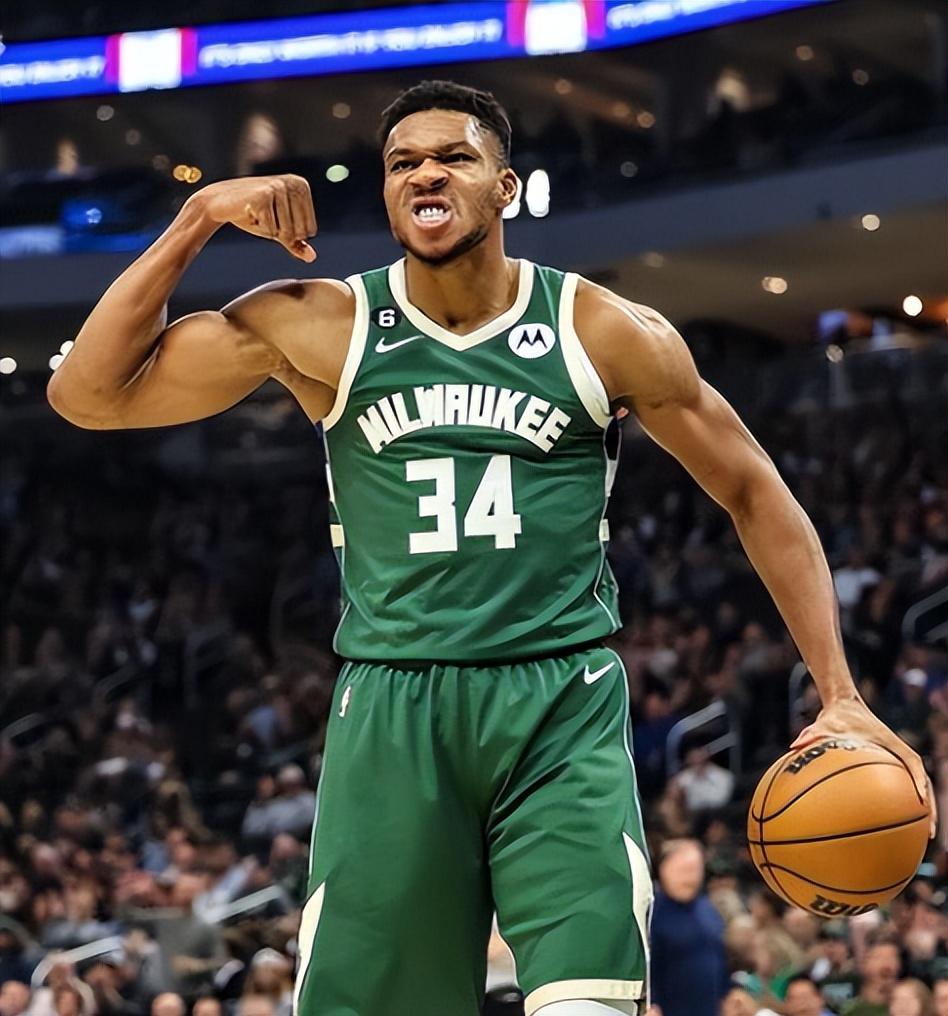 这次封盖把球迷都吓傻了（这一记大帽惊呆了全场球迷）