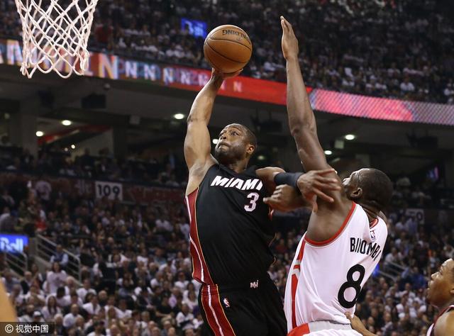 成绩斐然，加斯佩里尼被罗马球迷描绘成魔法师形象画在墙上（战绩辉煌，加斯佩里尼被罗马球迷以魔法师形象涂鸦上墙）