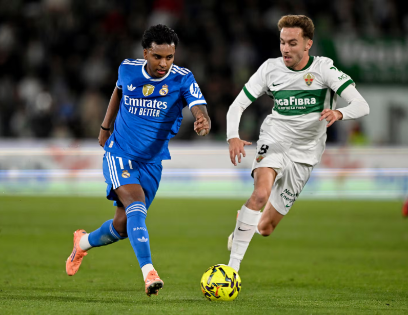 兰杜奇：上半场我们没拉开阵型宽度，踢得有点像一群小鸡（兰杜奇：上半场缺少阵型宽度，我们踢得像小鸡乱窜）