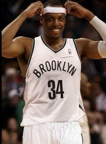 欧冠进球榜更新：梅西连续破门,（欧冠射手榜更新：梅西连场建功）