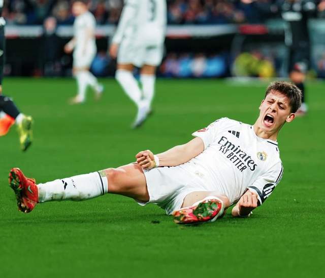 韩足晚报（2025.12.7）济州双杀三星保级成功（韩足晚报（2025.12.7）：济州再胜三星完成保级）