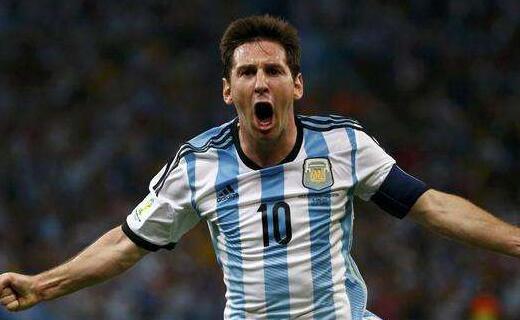 王钰栋首个主力赛季表现：共12球5助攻，荣膺中超本土金靴（12球5助攻！王钰栋主力首季加冕中超本土金靴）